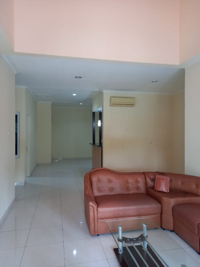 Rumah Dijual di Cluster Piccadily Lippo Cikarang